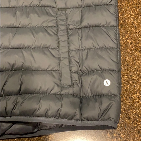 Xersion Gray Vest - Picture 3 of 3